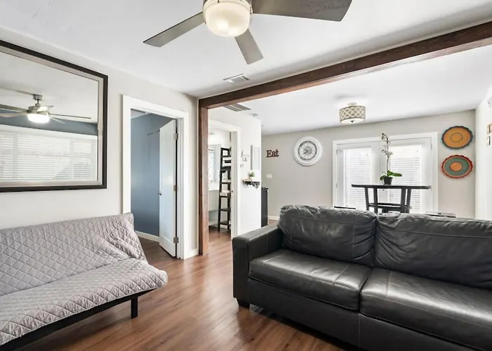 Casita With Beautiful Patio - Unit C * Phoenix