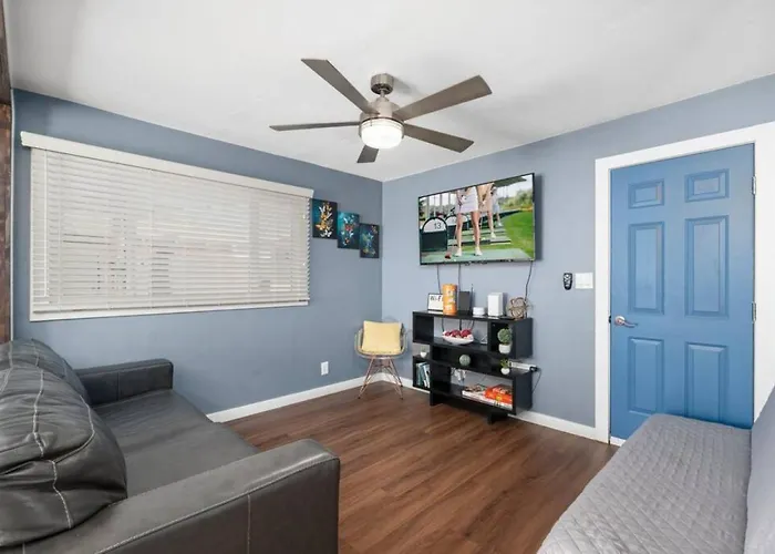Casita With Beautiful Patio - Unit C * Phoenix